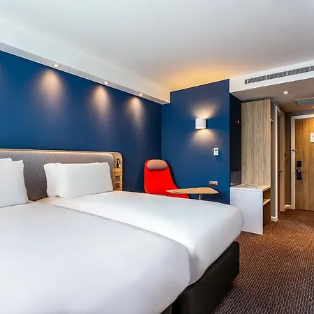 Hotel Express - Marne-la-vallee Val D'europe By Ihg